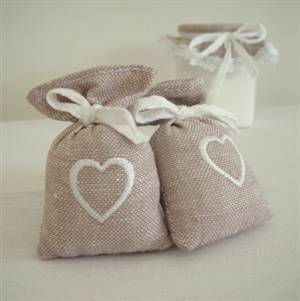 Tiny pretty linen sachet x 1