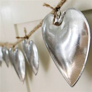 Garland of hanging metal hearts