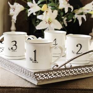 Set of 4 numbered mugs