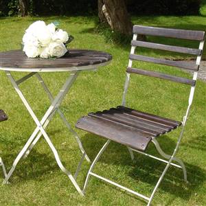 French slatted garden furniture set