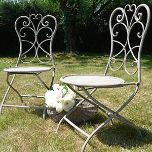 Grey heart metal bistro set