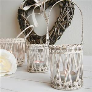 Trellis hanging t-light holder