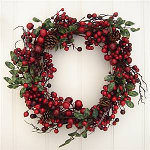 Red berry & leaf wreath