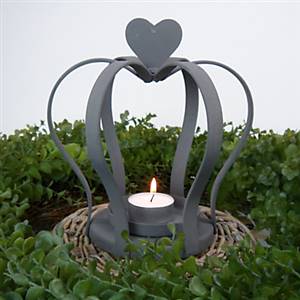 Zinc crown with heart