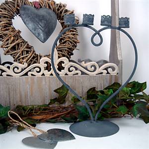 Zinc heart candle holder