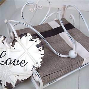 Chocolate & cream serviettes