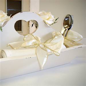 Cream heart cutlery tray