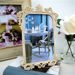 Cream rectangular photo frame