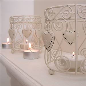 Cream heart tea light holder