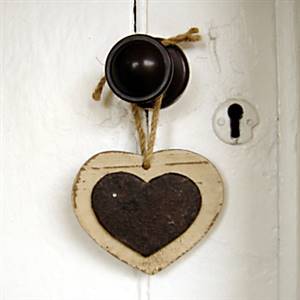 Rustic hanging heartDISCONTINUED