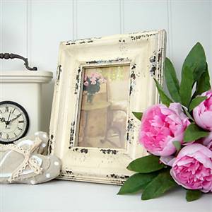 Distressed cream photo frameDISCONTINUED