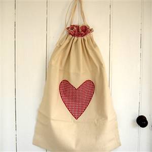 Heart laundry/storage bag