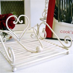 Off-white heart napkin holder