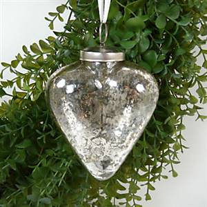 Vintage heart glass pendant