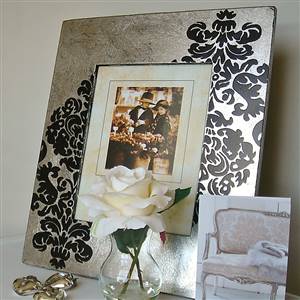 Black flock photo frame
