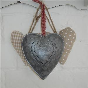 Zinc metal heart