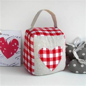 Door stop with heart