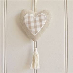 Natural gingham heart