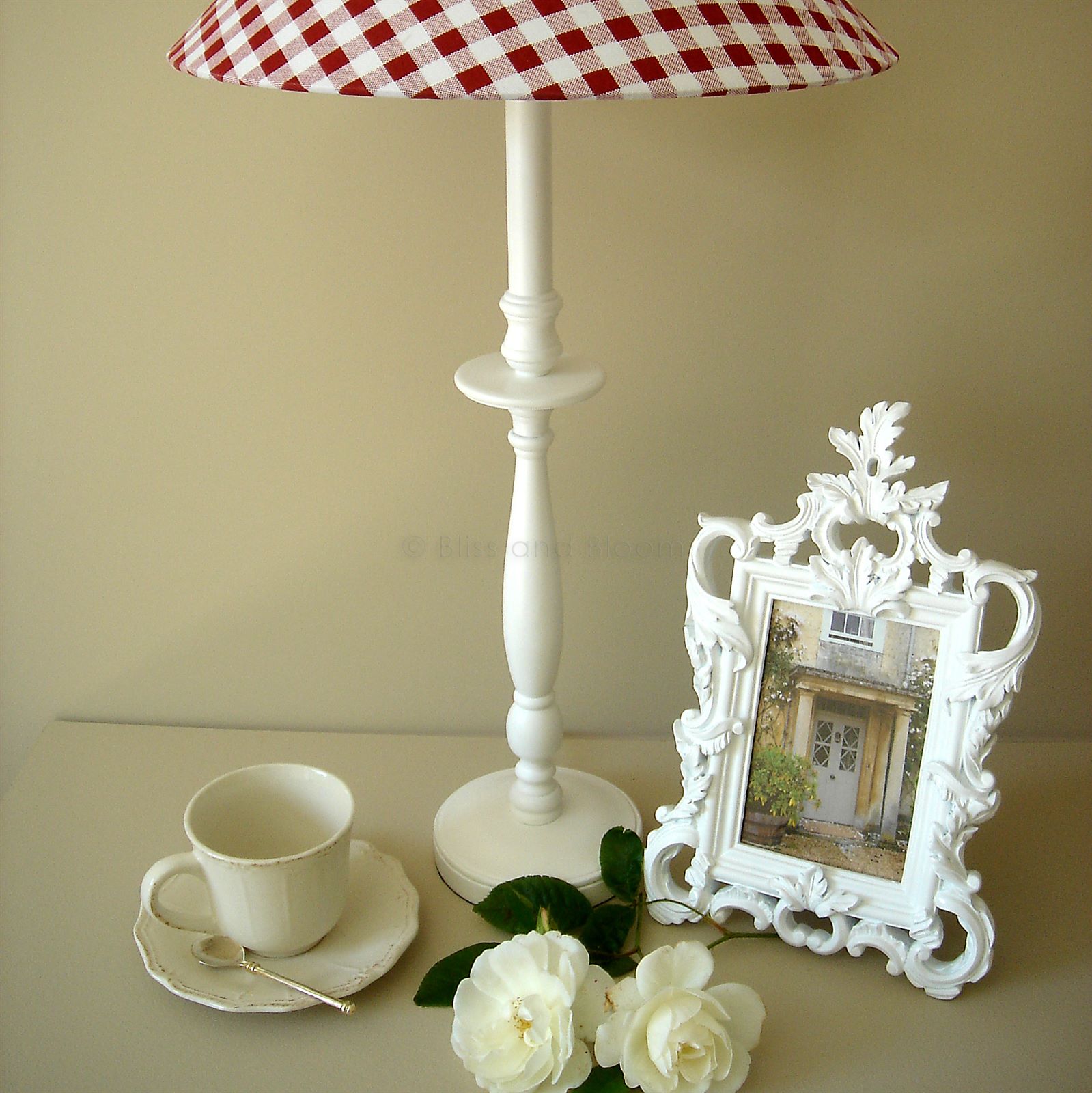 white wooden lamp base
