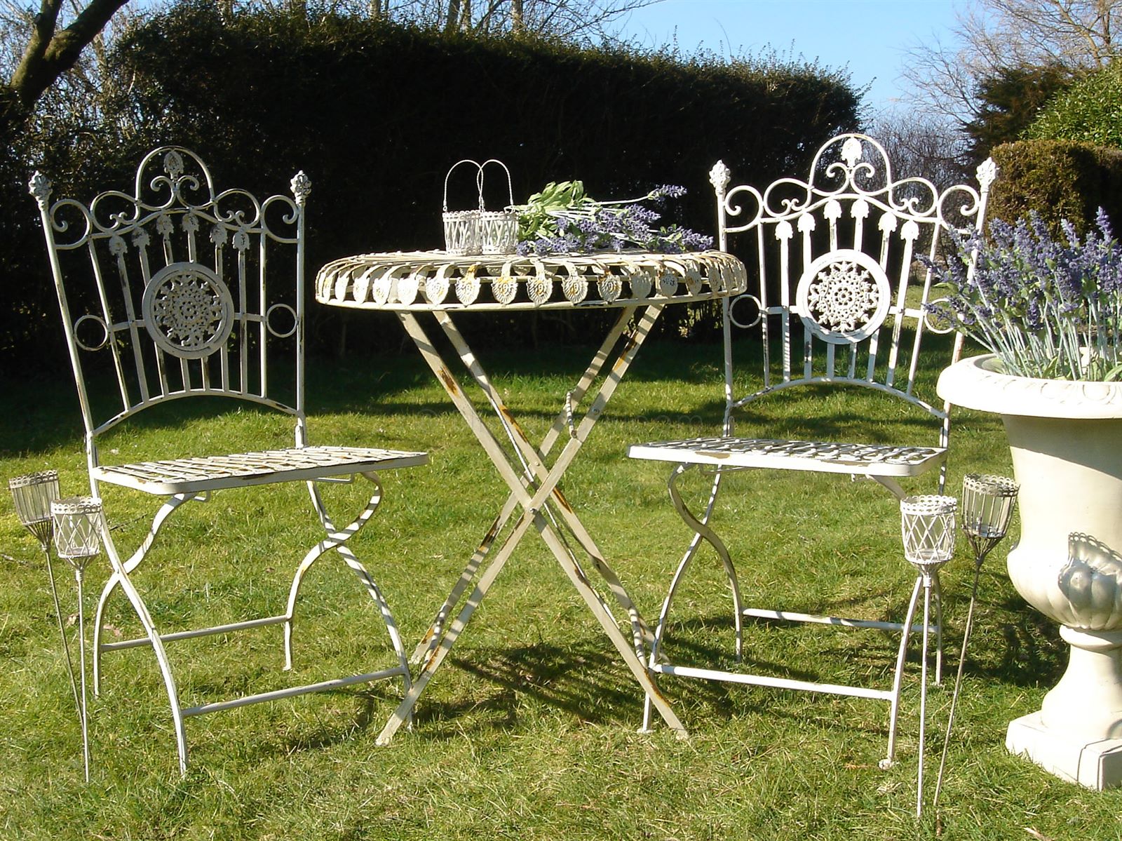 French style garden bistro table | Bliss and Bloom