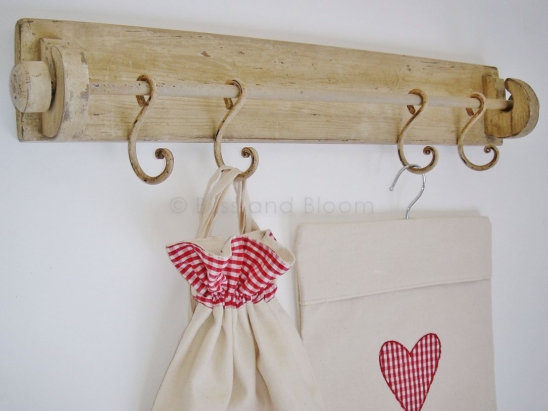 Country corner towel rail and hooks | Bliss and Bloom